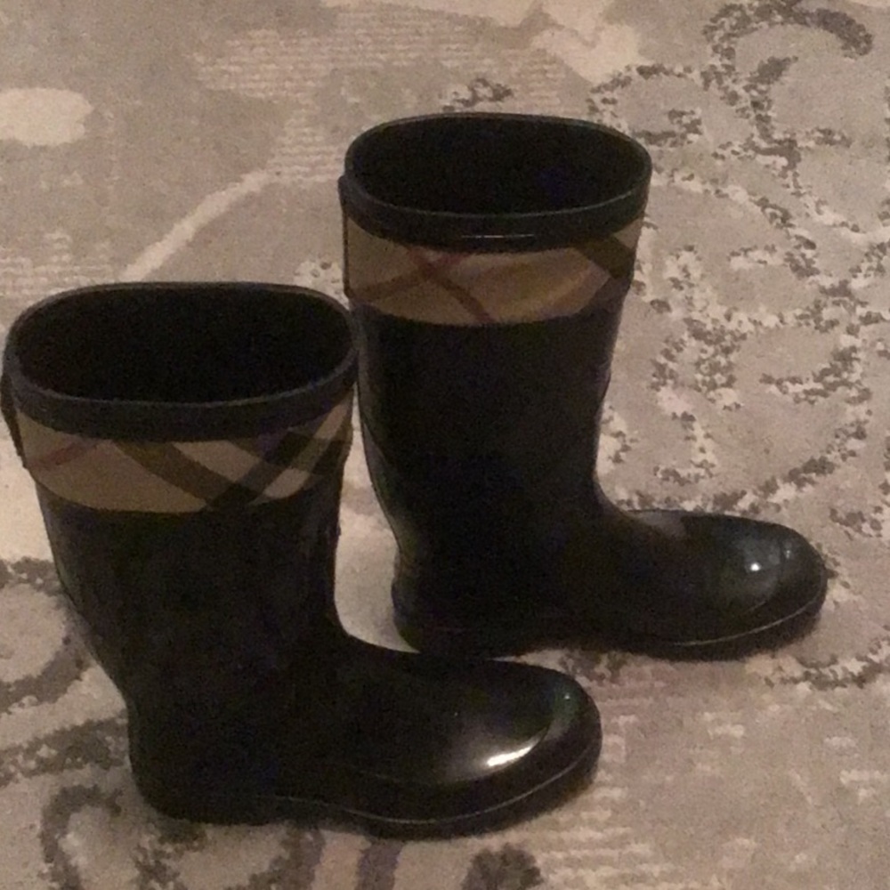 Burberry - Picture 5 of 5